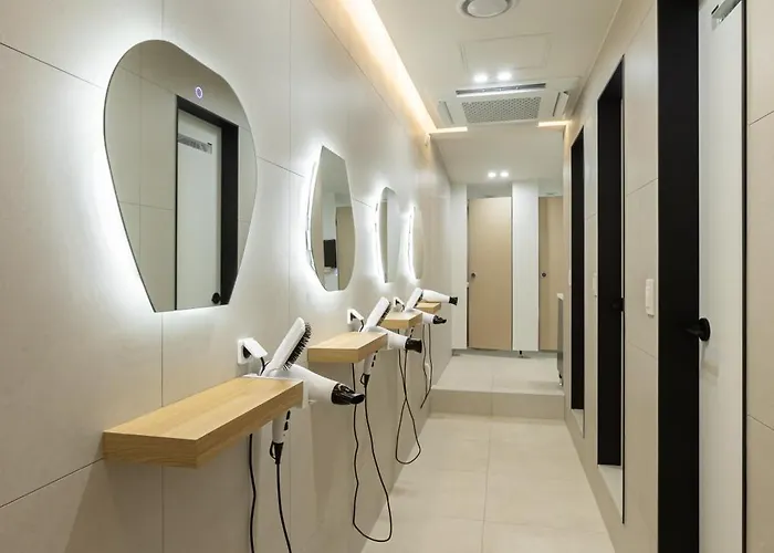 Kapselhotel Sleep Box *