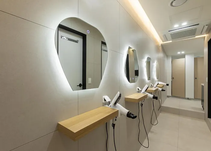 Kapselhotel Sleep Box *