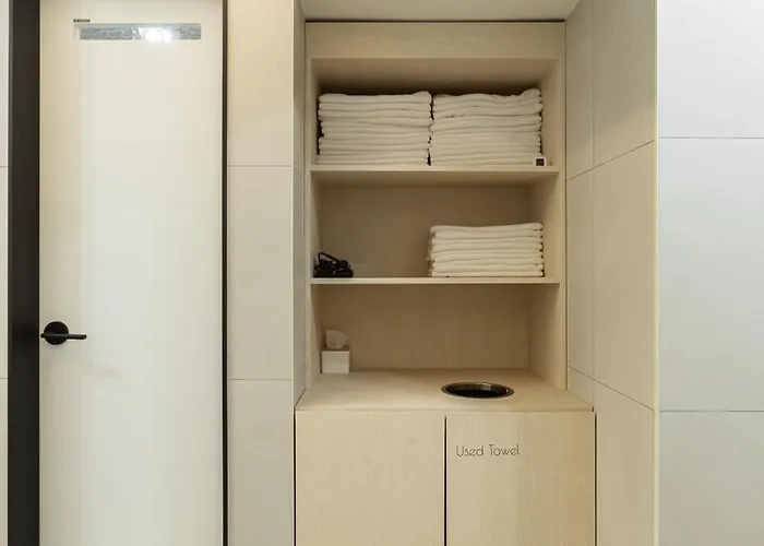 Kapselhotel Sleep Box *